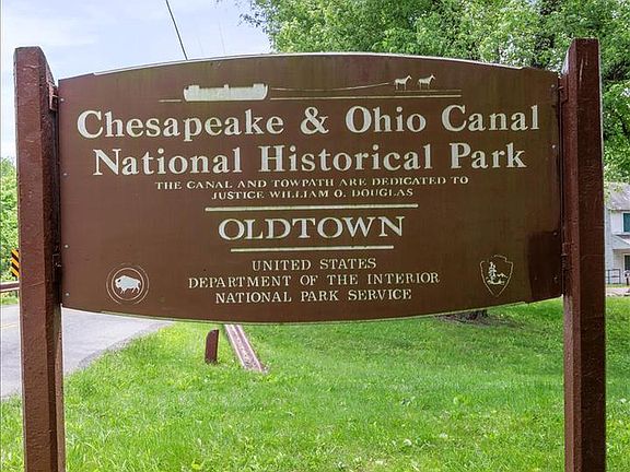 4th image of Bakers Island Rd