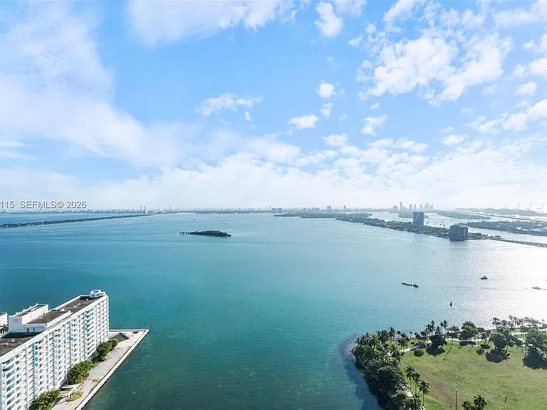 2020 N Bayshore Dr #3510 — Photo 8