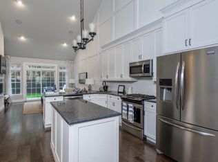 23 Erin Ct, Center Moriches, NY 11934