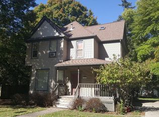 1006 W Church St APT 2, Champaign, IL 61821