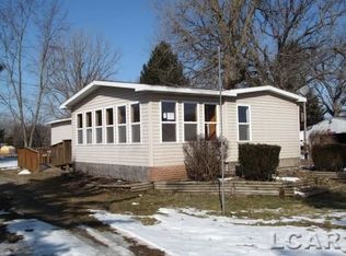 15188 Livermore Rd, Pinckney, MI 48169