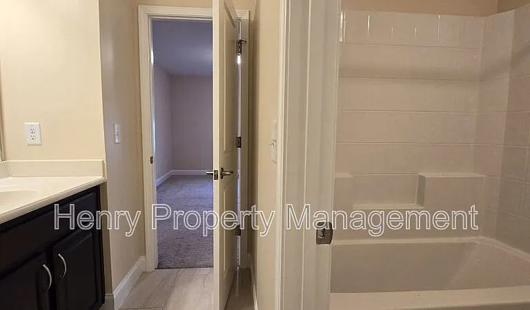 2024 Poplar High Pl — Photo 30