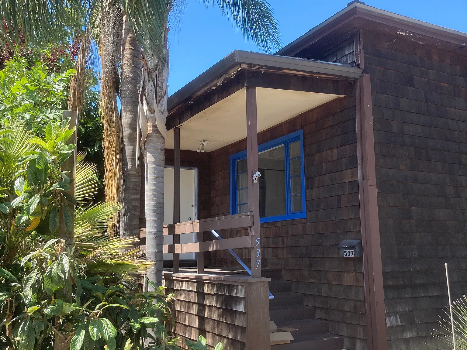 2 bed, 950 sqft, $3,300 — Photo 1