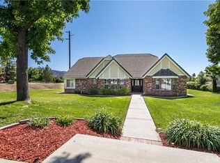 35685 Sleepy Hollow Rd, Yucaipa, CA 92399