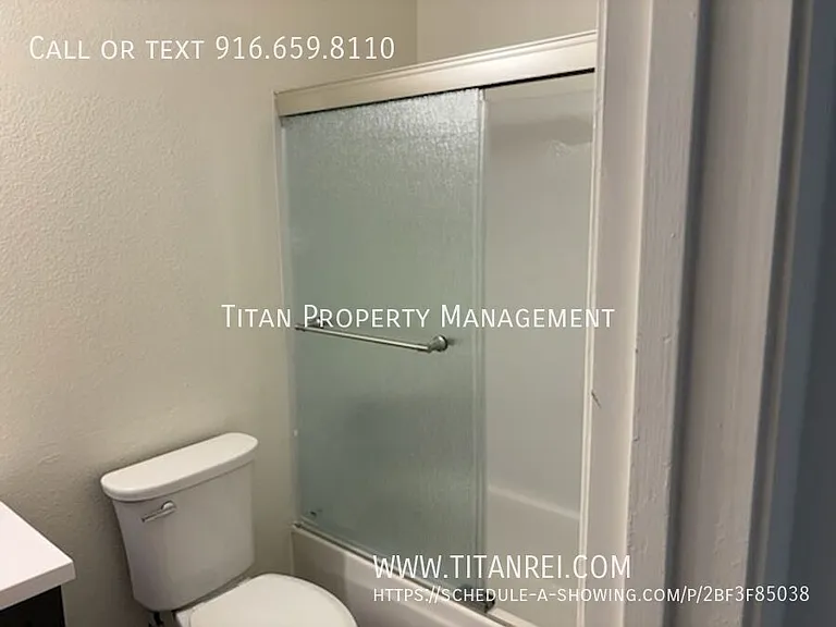 1050 Clinton Rd — Photo 6
