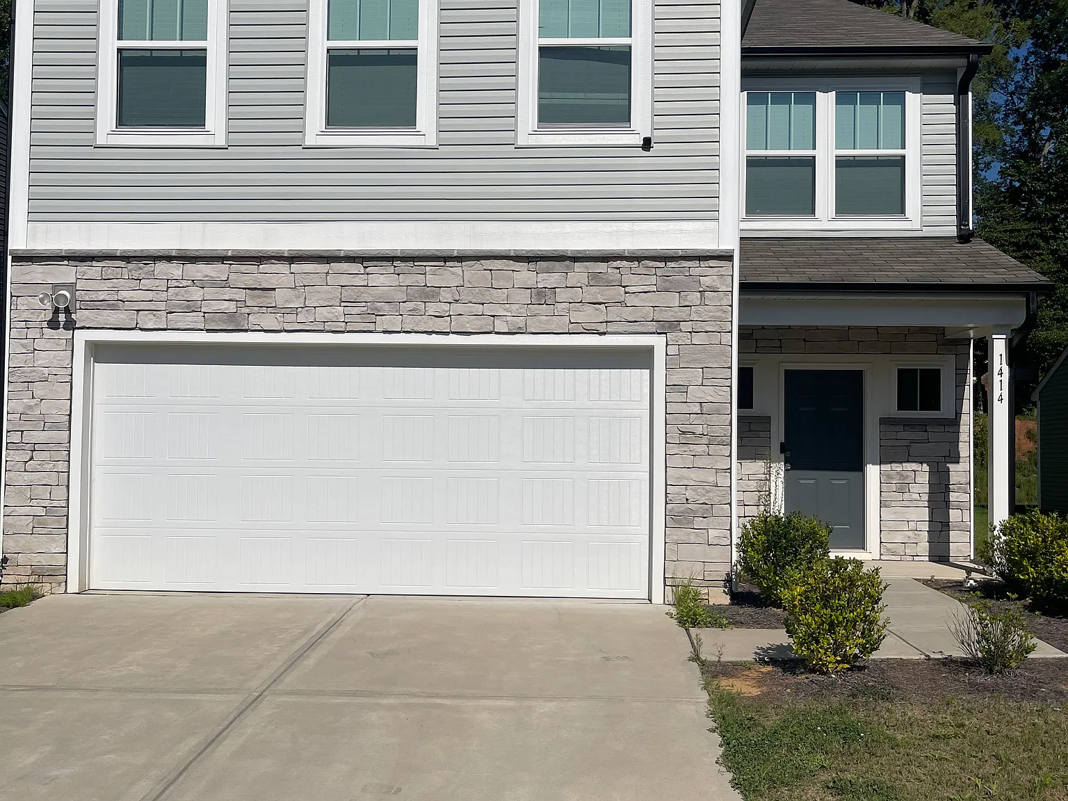 5 bed, 2965 sqft, $1,000 — Photo 4