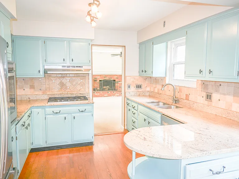 8152 Traverse Ct — Photo 23