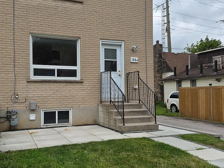 188 Anne St S #A — Photo 20