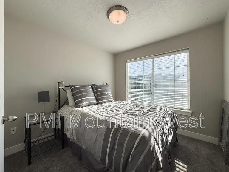 12702 S Stone Heights Dr — Photo 33