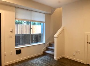 9525 N Lombard St APT 3, Portland, OR