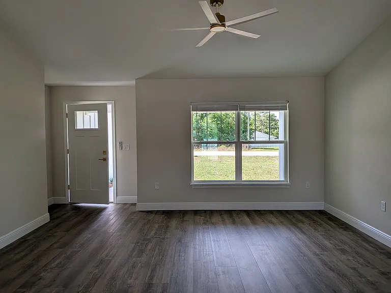 7217 Hemlock Loop — Photo 3