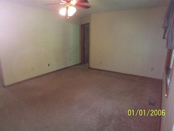3rd image of 3891 Shawnee Trl