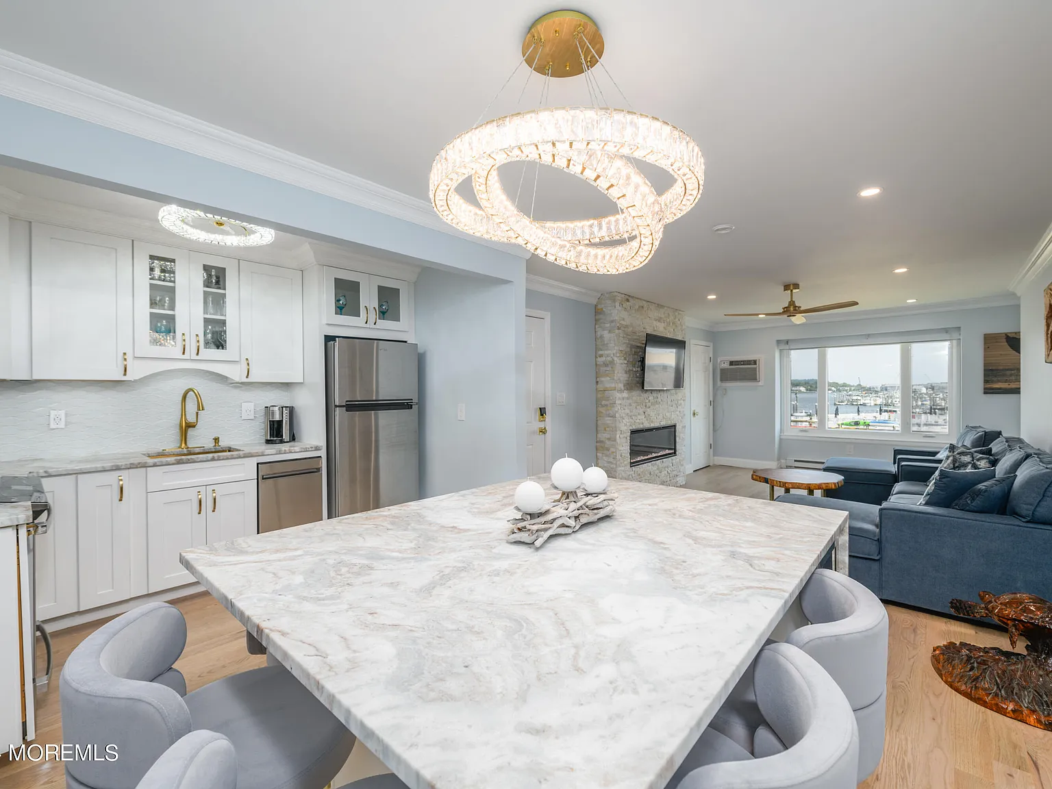 1 bed, 729 sqft, $2,400 — Photo 3