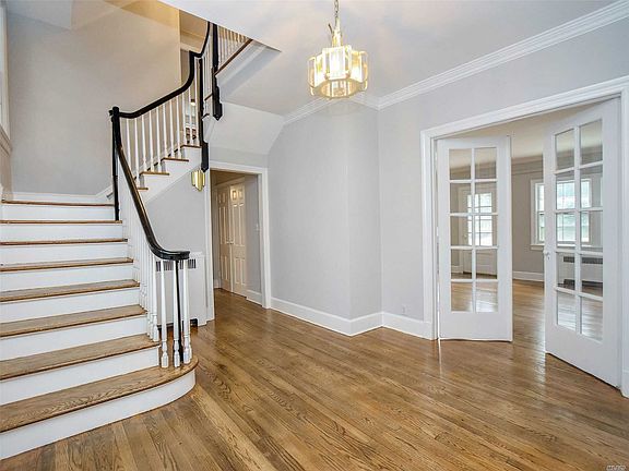 3rd image of 4 Richardson Ave