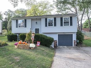 133 Wallridge Dr, Coraopolis, PA 15108