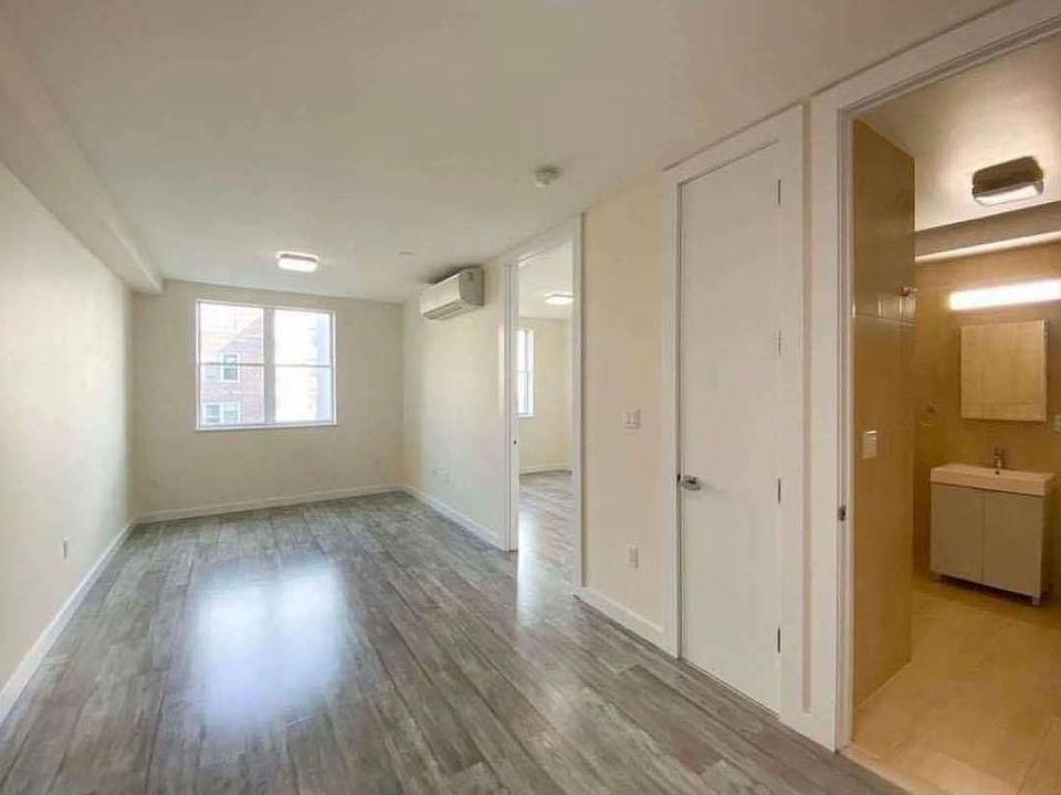 1st image of 596 E 19th St #5D
