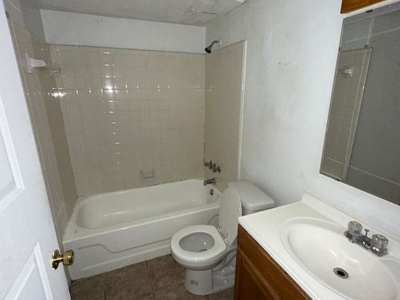 5th image of 205 Lovelace Dr APT 3