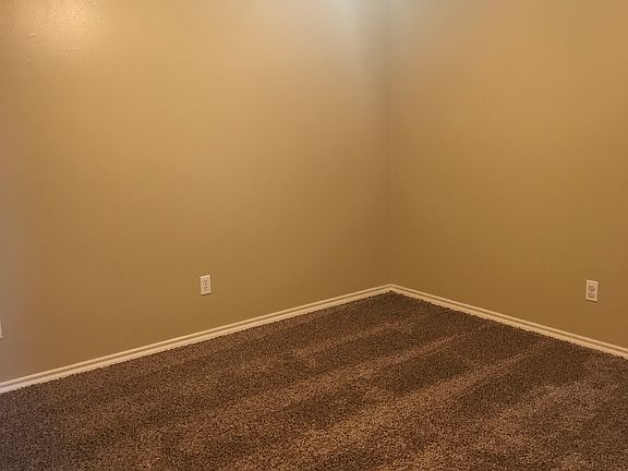 4th image of 412 Landon Dr