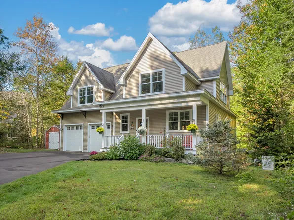 34 Newfield Road, Freeport, ME 04032