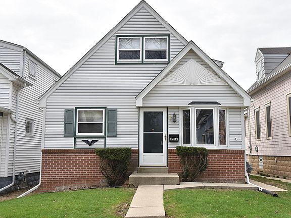 2nd image of 3917 E Cudahy Ave