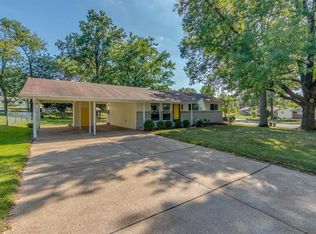 932 Tempo Dr, Saint Louis, MO