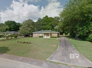 709 Cedar Dr, Daphne, AL 36526