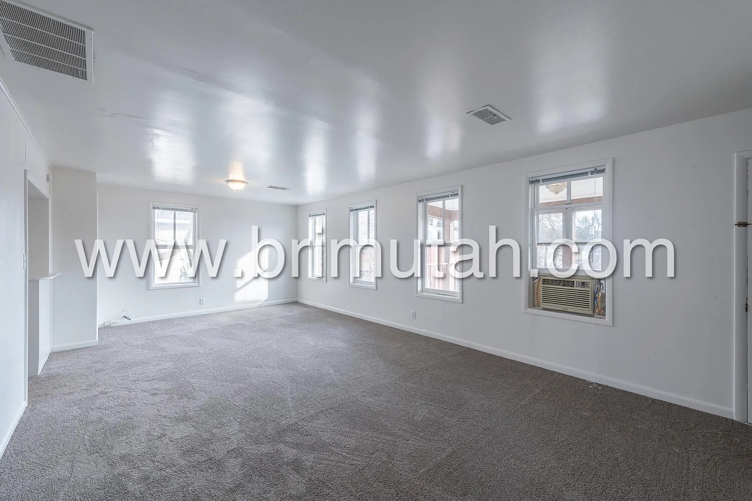 1261-1267 Alameda Avenue - 1263 — Photo 2