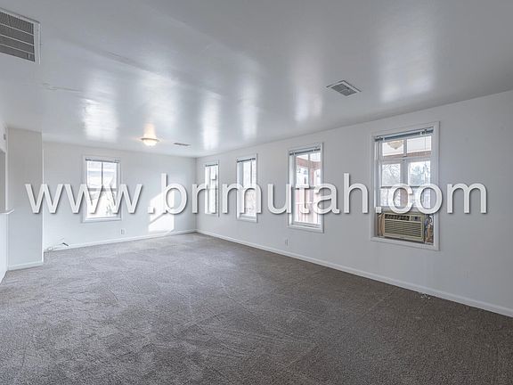 2nd image of 1261-1267 E Alameda Ave #1263