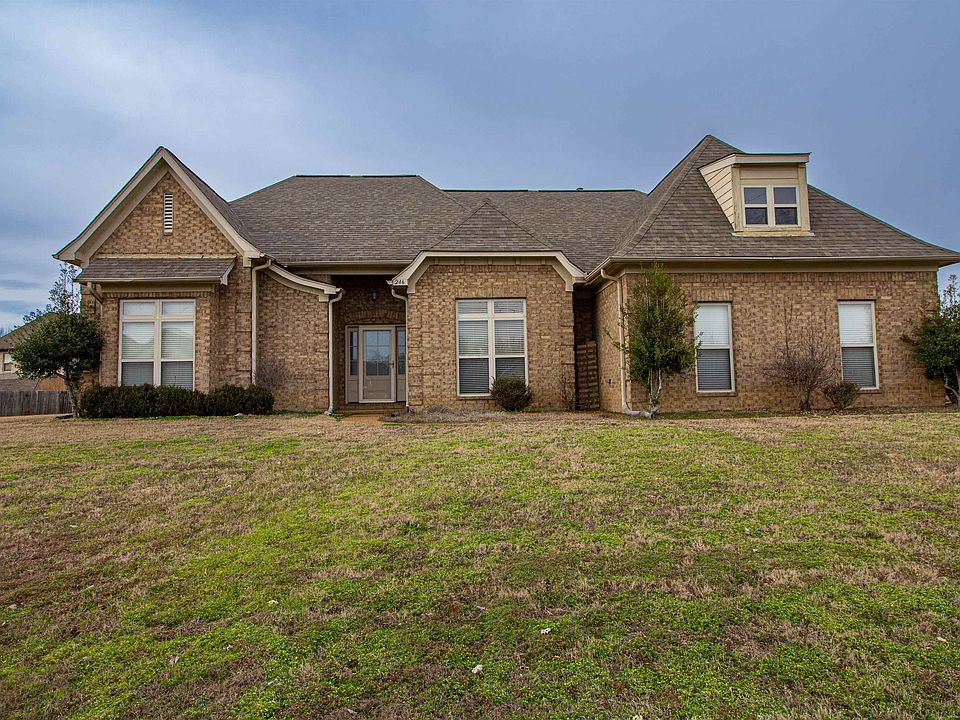 1st image of 246 Hawthorn Ln