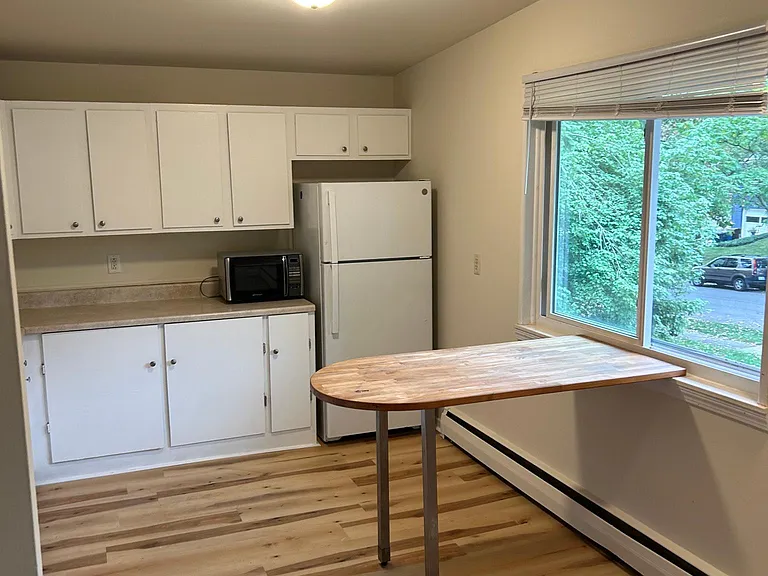 1016 Fountain St — Photo 8