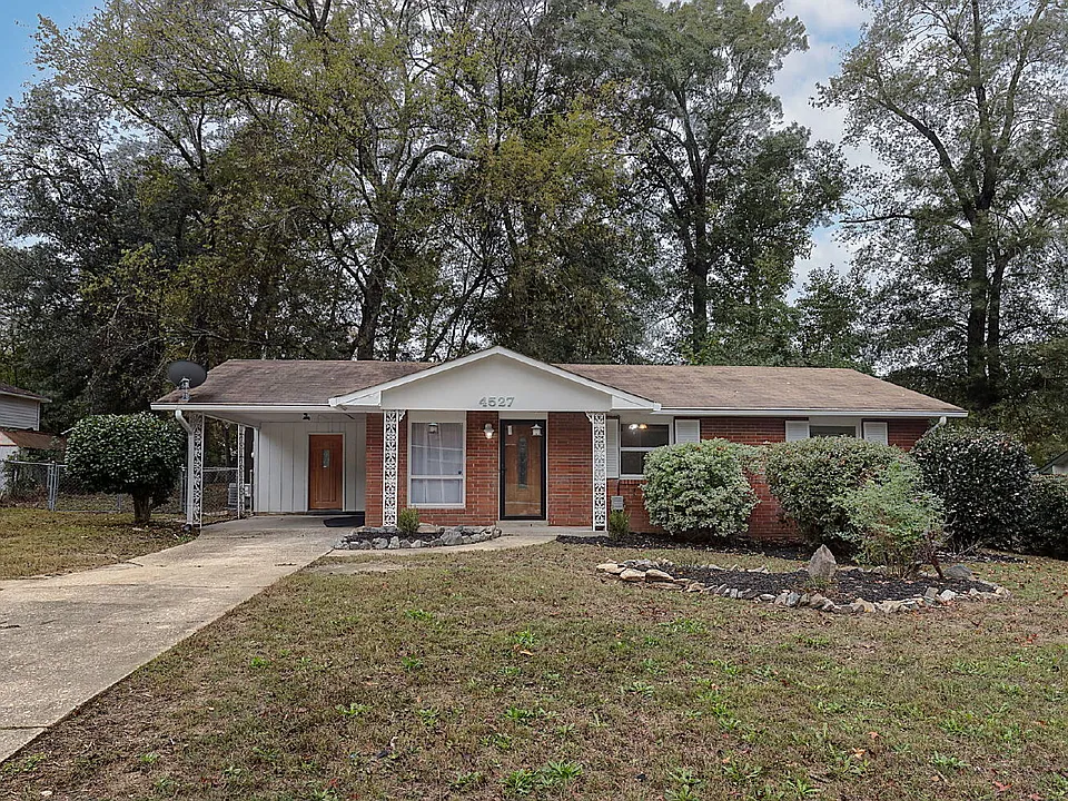 4527 Fairview Dr