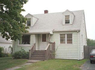 25 Bay Edge Ct, Fairfield, CT 06430