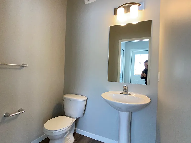 1225 16a St NW — Photo 29
