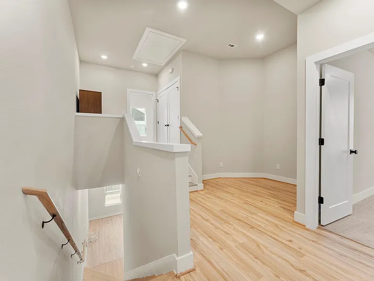 5825 Francis Oak Pl — Photo 21