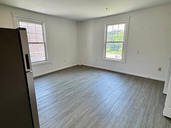 5th image of 235 East St #4