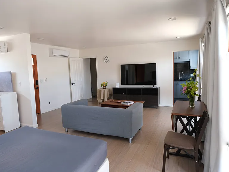 1955 Las Lomitas Dr #1 — Photo 2