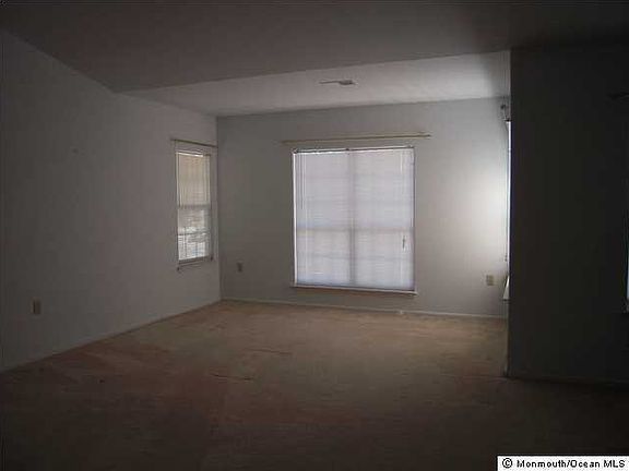 4th image of 1125 Thornbury Lane #B