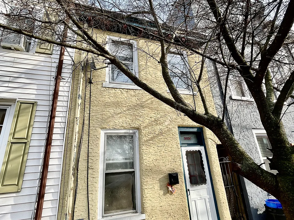 3650 Calumet St