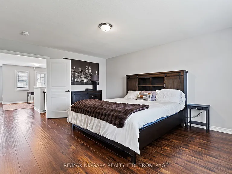 7 Riley Ave — Photo 17