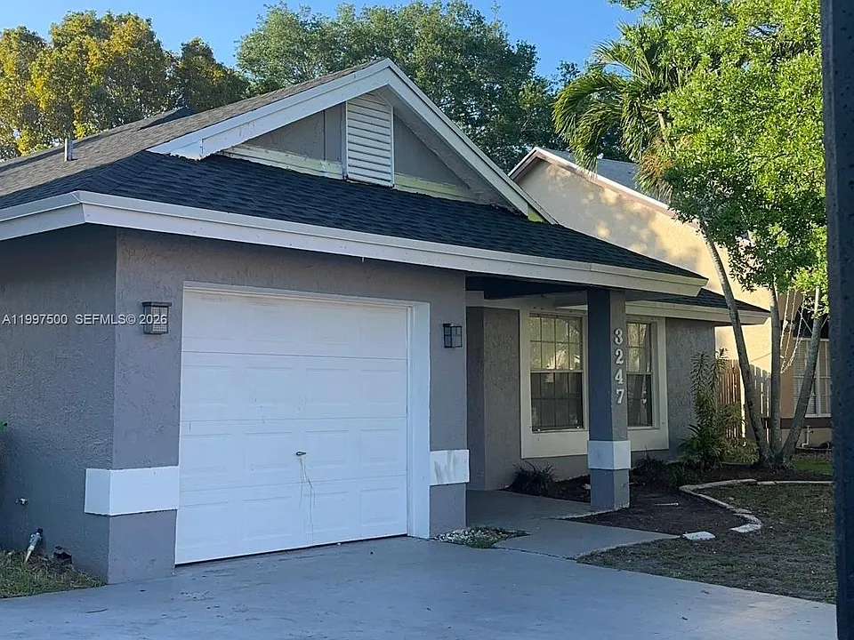 3247 NW 123rd Ave