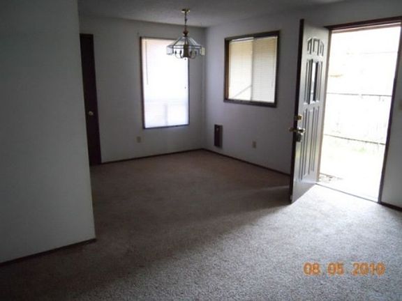 3rd image of 1309 NE 143rd Ave