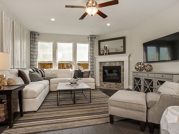 2nd image of 200 Cielo Azure Ln