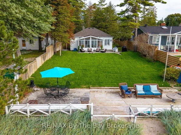 150 Santos Ln, Wasaga Beach, ON L9Z 2M1