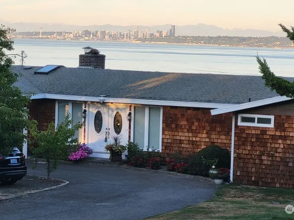 1797 Miracle Mile Drive E, Port Orchard, WA 98366