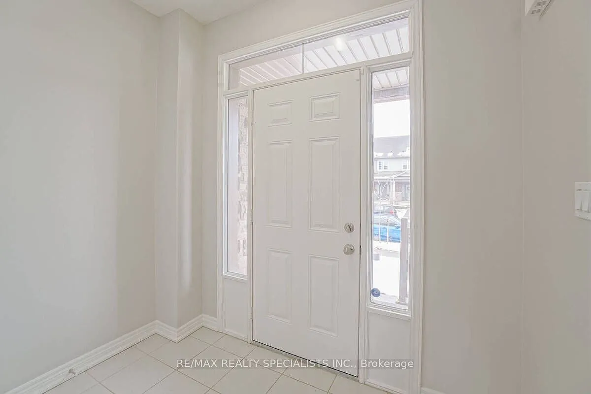 3 bed, $3,100 — Photo 4