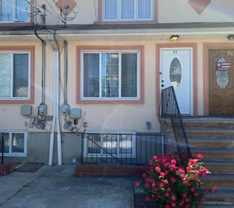 1st image of 23 Mundy Ave