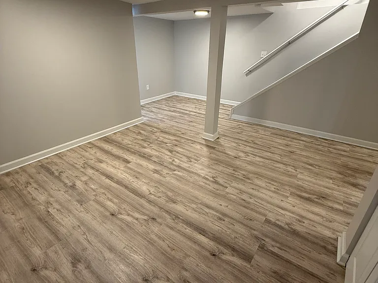 2529 W Medill Ave #G — Photo 9