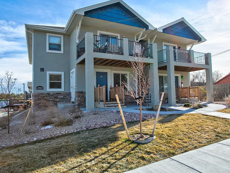 2735 E San Miguel St #201 — Photo 10