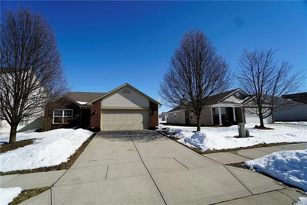 5375 Brassie Dr photo 1