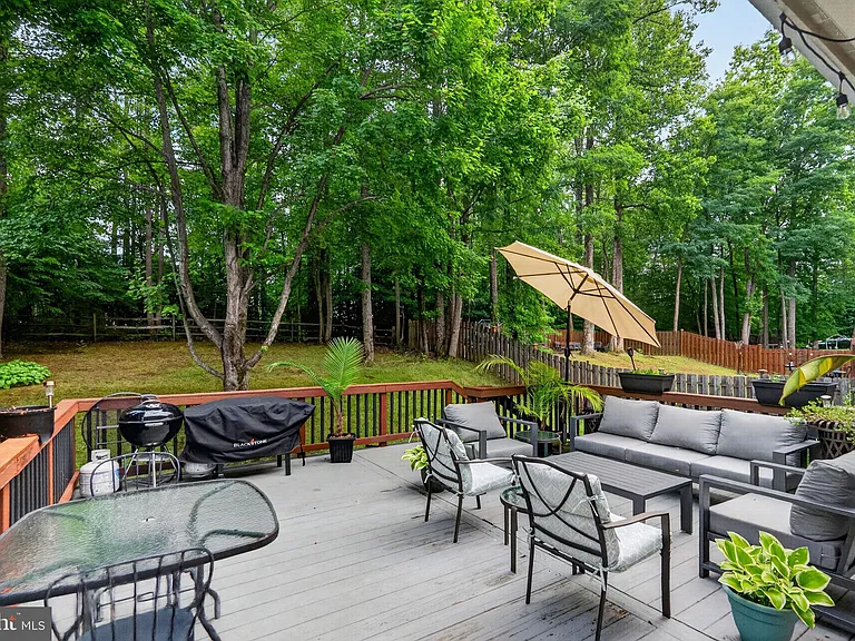 13016 Pilgrims Inn Dr — Photo 41
